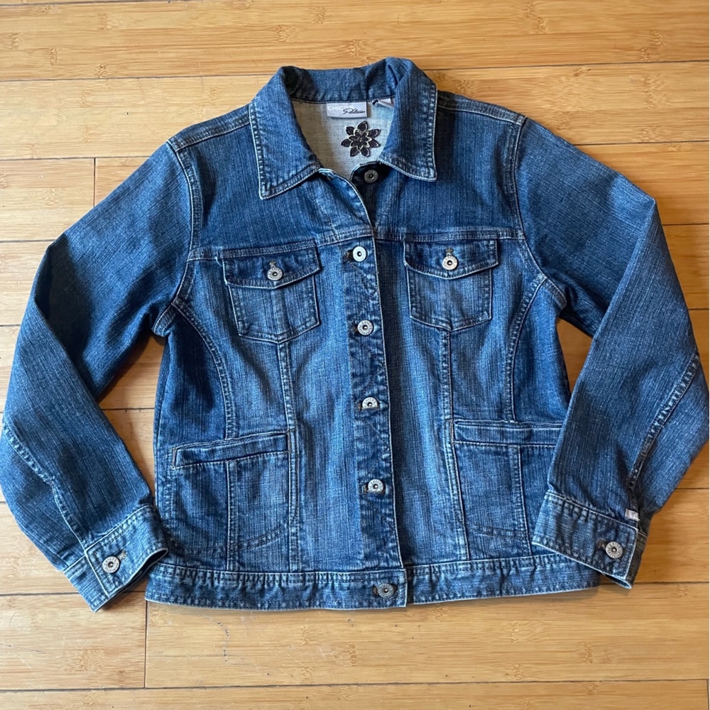 Chicos Premium embroidered denim jacket size 0/xs